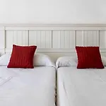 Madrid Отель 3*