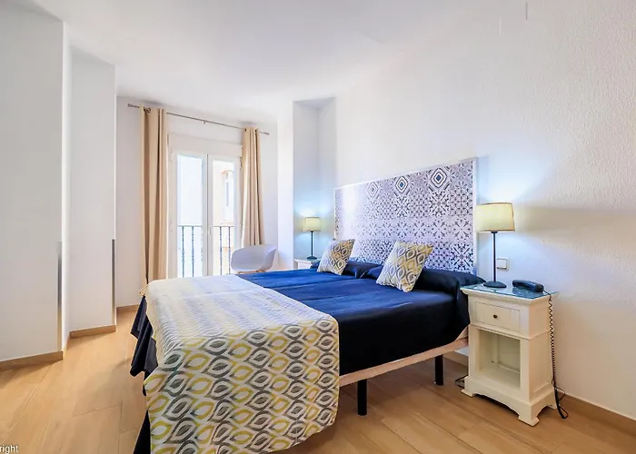 Отель Madrid Торевьиа