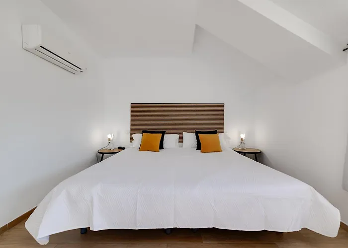 Отель Madrid Торевьиа