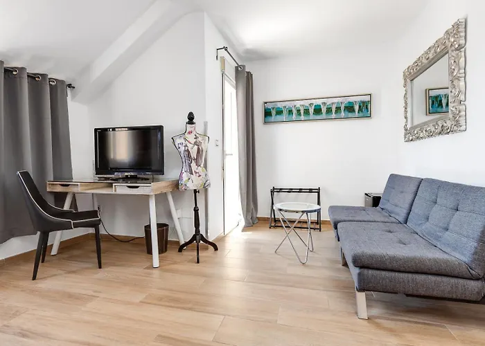 Madrid Отель Торевьиа