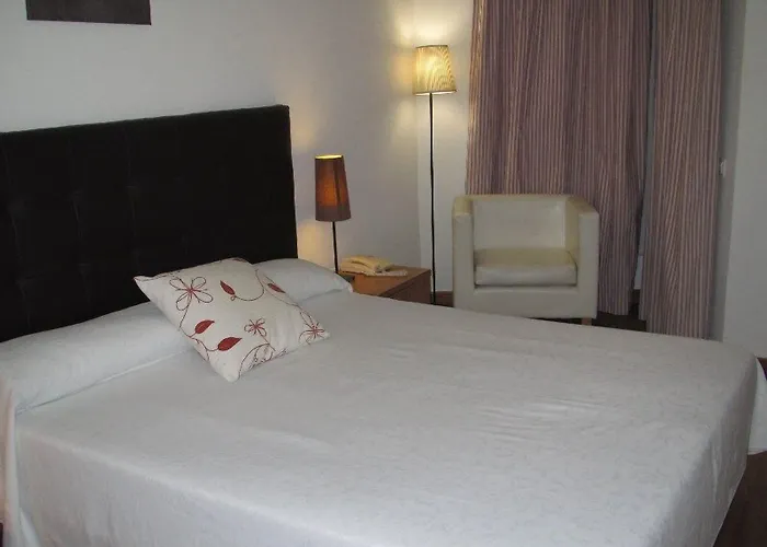 Madrid 3* Торевьиа