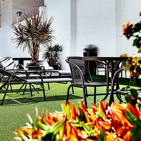 Отель Madrid Торевьиа