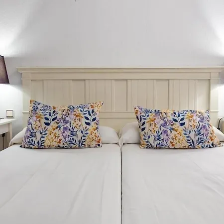 Отель Madrid Торевьиа